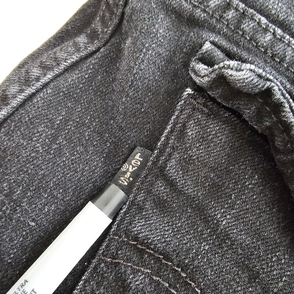 Levi's Women's 525 Perfect Waist Straight Leg Black Jeans 28 x 28 Black Tab - Picture 16 of 16